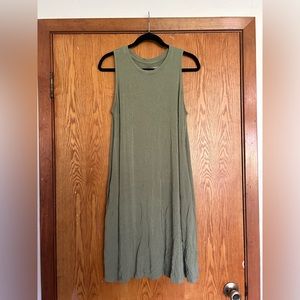 Size Large olive green dress